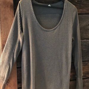 Super cute Tunic with Thumbholes!